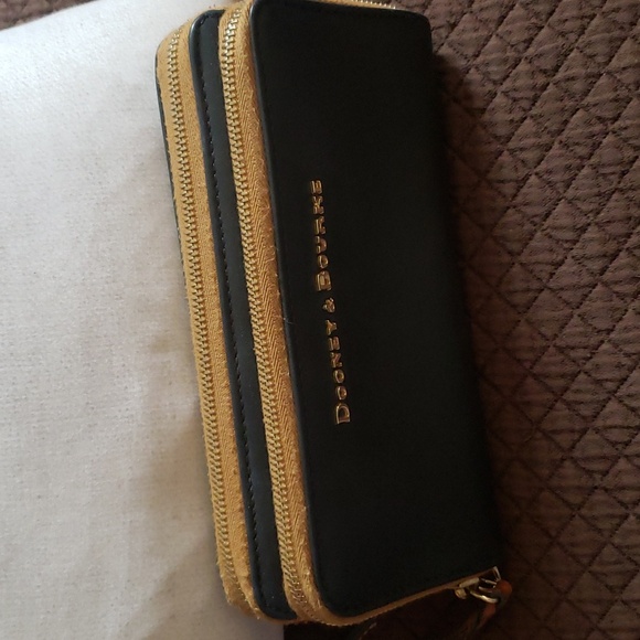 Dooney & Bourke large zip around wallet. - Picture 8 of 10